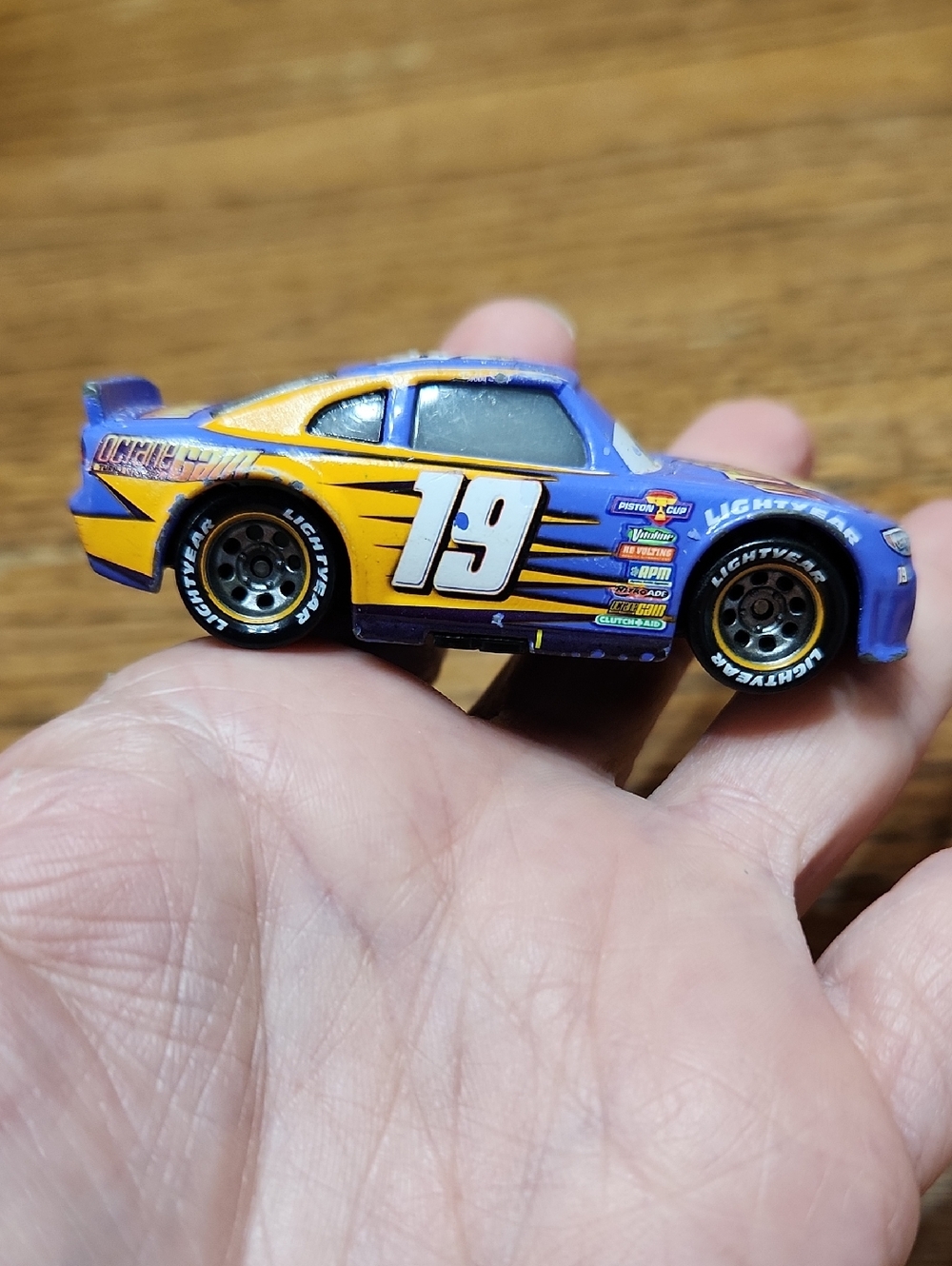 Disney Pixar Cars Bobby Swift Octane Gain #19 - Picture 3 of 4